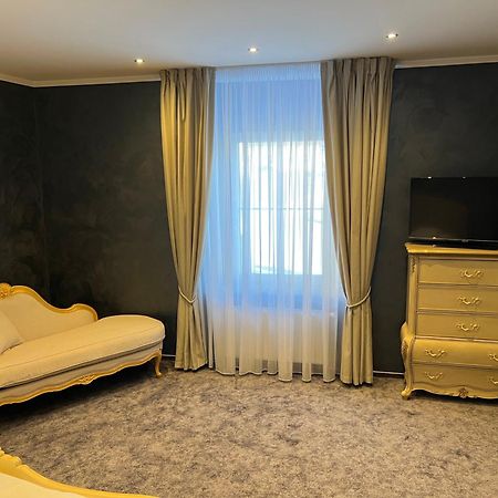 بيرون Apartmany Pekarna 1898 المظهر الخارجي الصورة