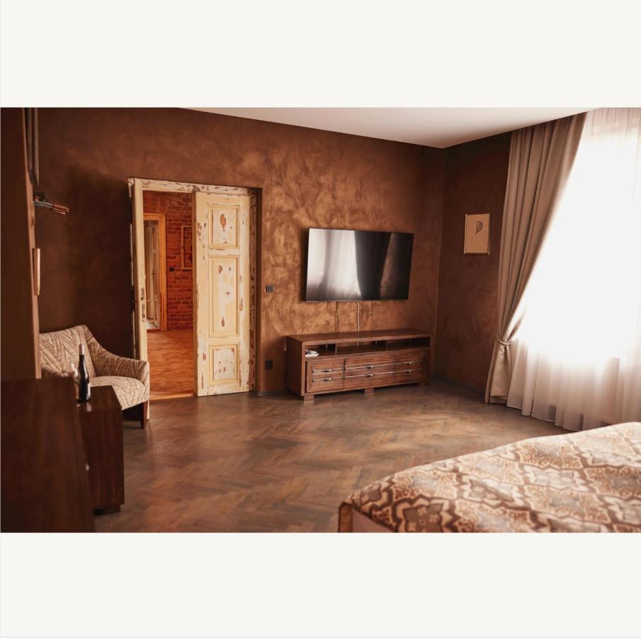 بيرون Apartmany Pekarna 1898 المظهر الخارجي الصورة